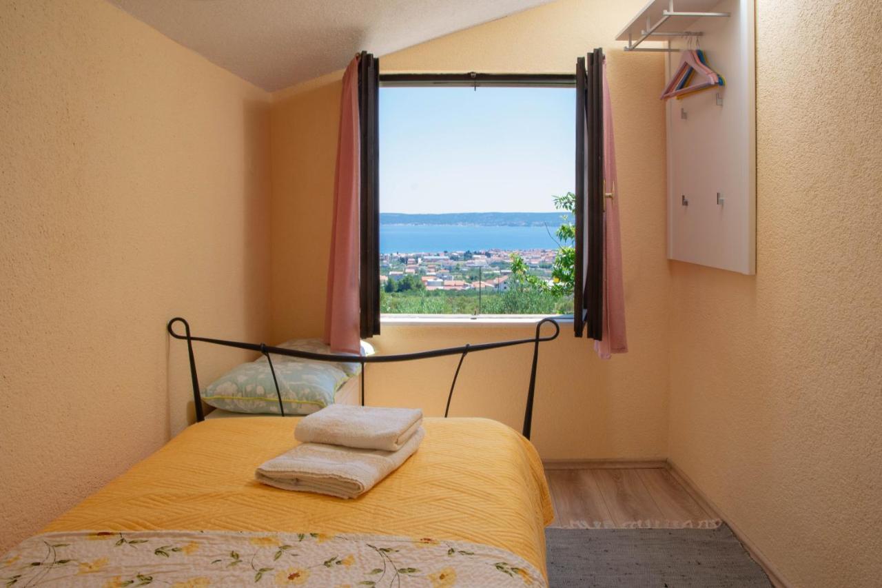 Plum Holiday Home Kaštel Stari Exteriör bild