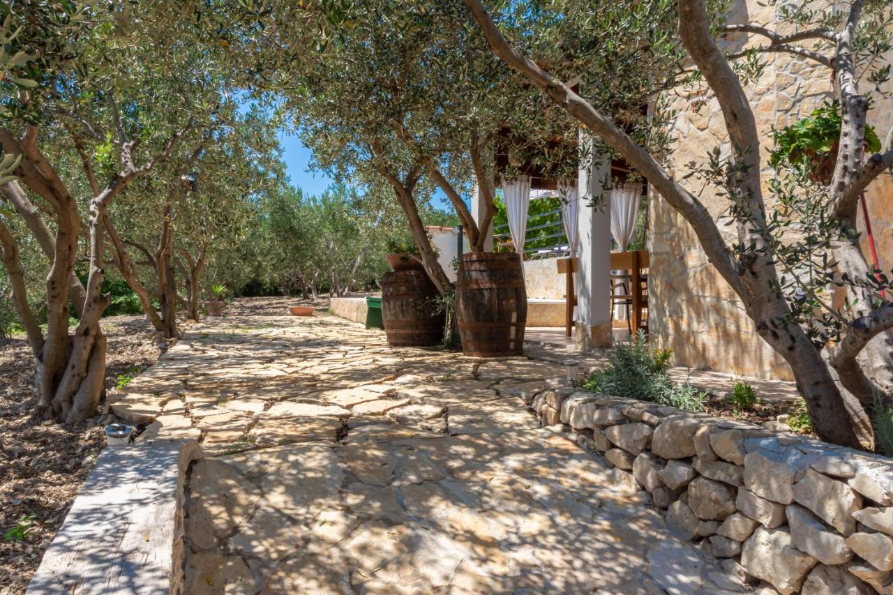 Plum Holiday Home Kaštel Stari Exteriör bild