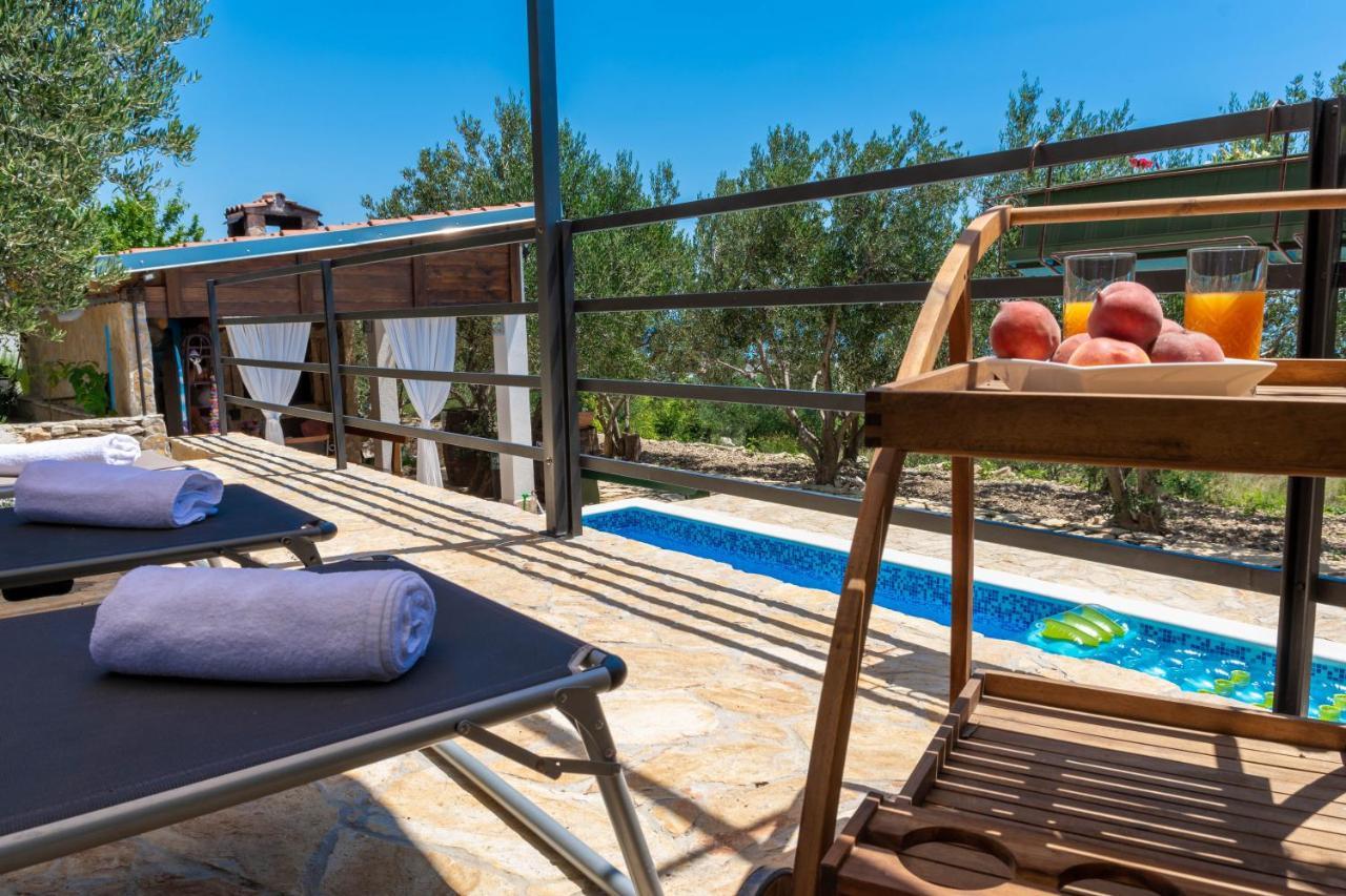 Plum Holiday Home Kaštel Stari Exteriör bild